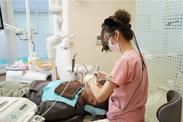 スタッフは院長以外、全員が歯科衛生士です